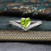 4-Prong Heart Shaped Peridot Engagaement Ring Classic Wedding Ring
